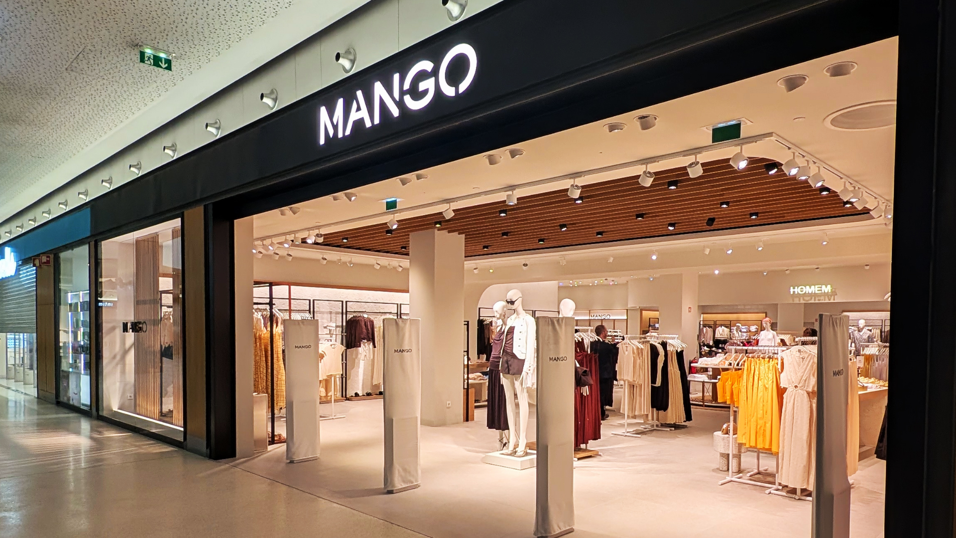 Mango Ferrara Plaza